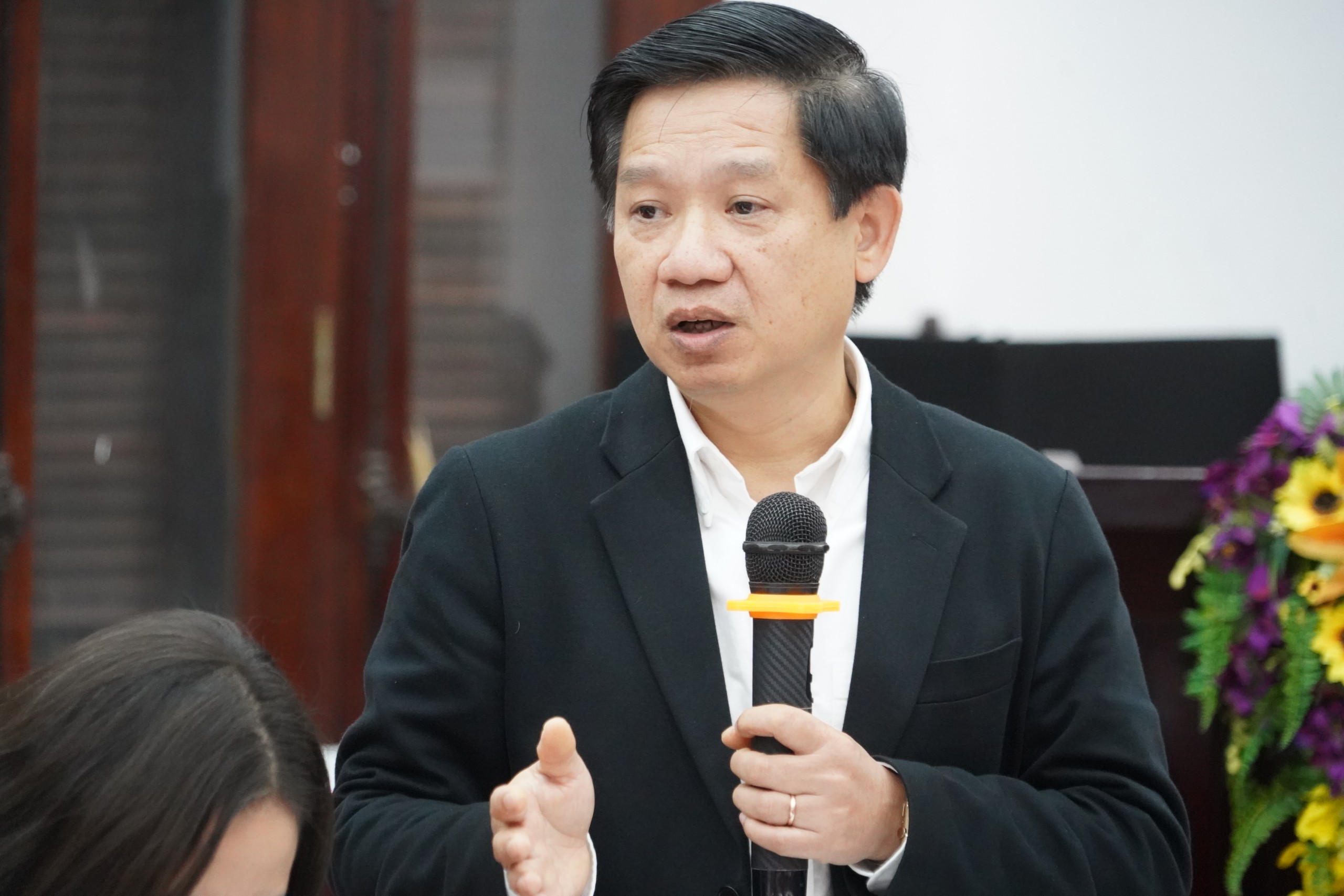 Ông Phùng Quang Thắng, Chủ tịch Hội Lữ hành Hà Nội chia sẻ tại Tọa đàm